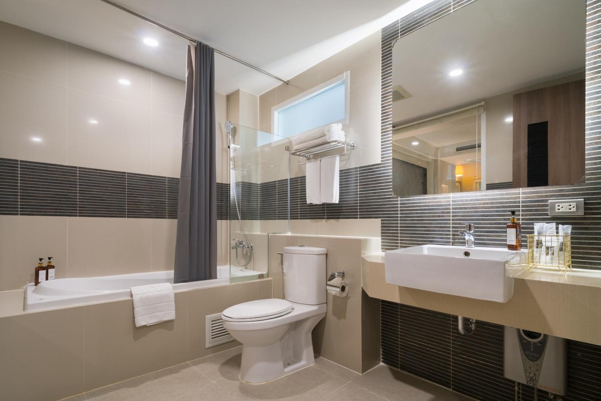 Aspira Suites Sukhumvit 20 방콕 외부 사진